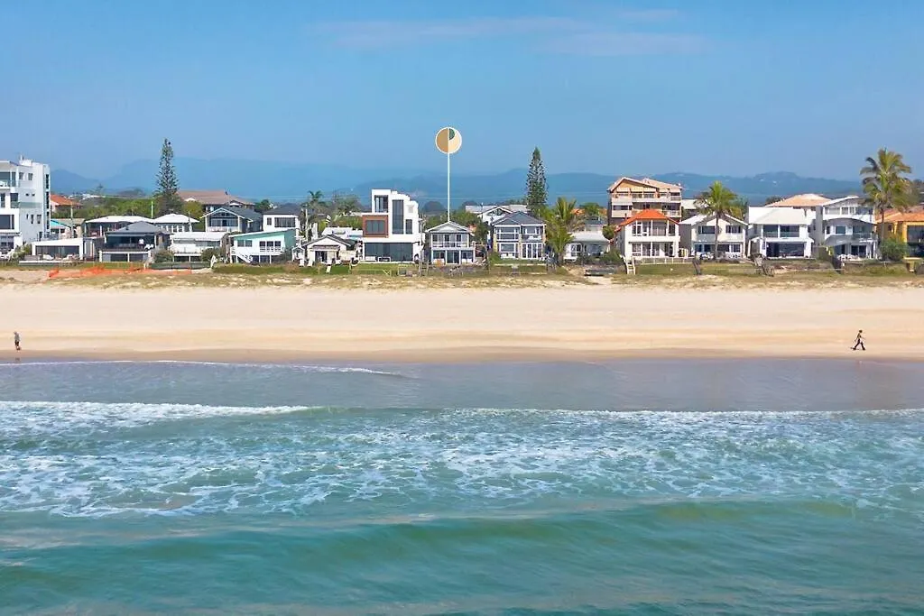 Seaside Serenity Exclusive Beachfront Escape Gold Coast 0*,  Austrália