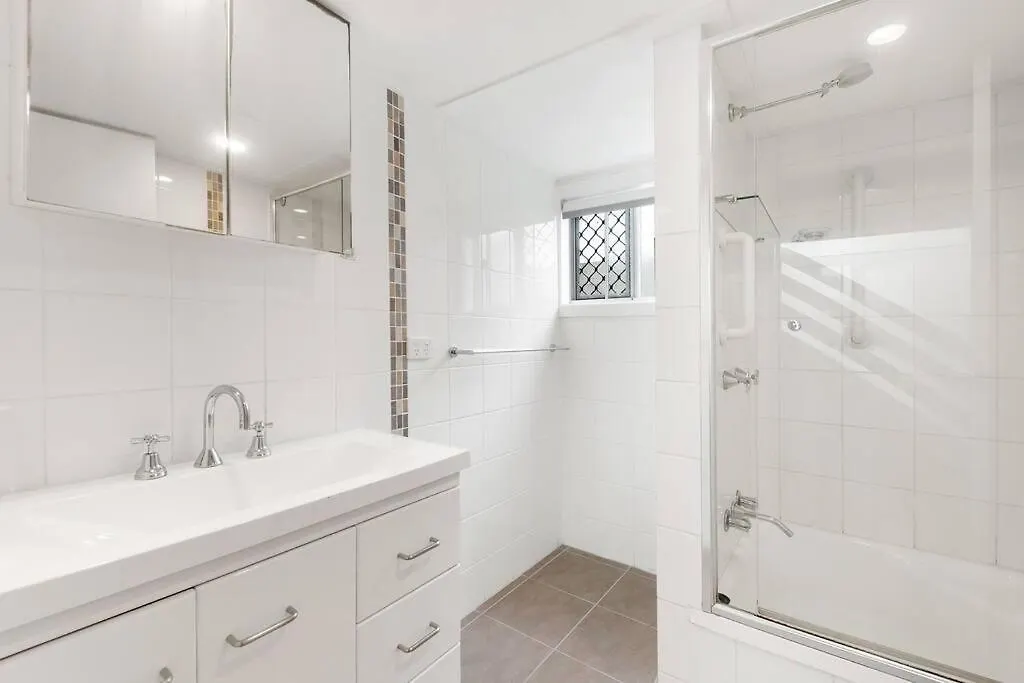 Seaside Serenity Exclusive Beachfront Escape Gold Coast 0*,  Austrália